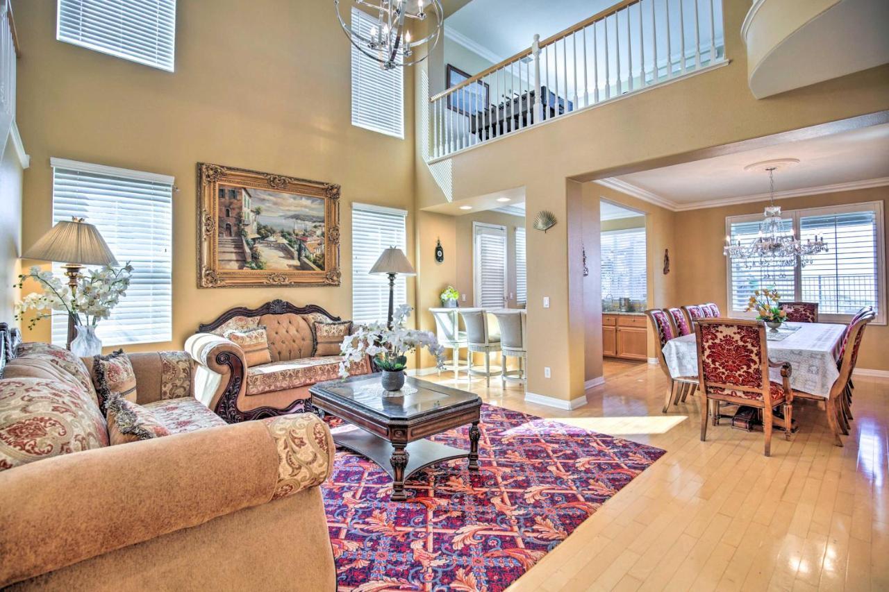 Luxury With Pool, And Views! San Diego