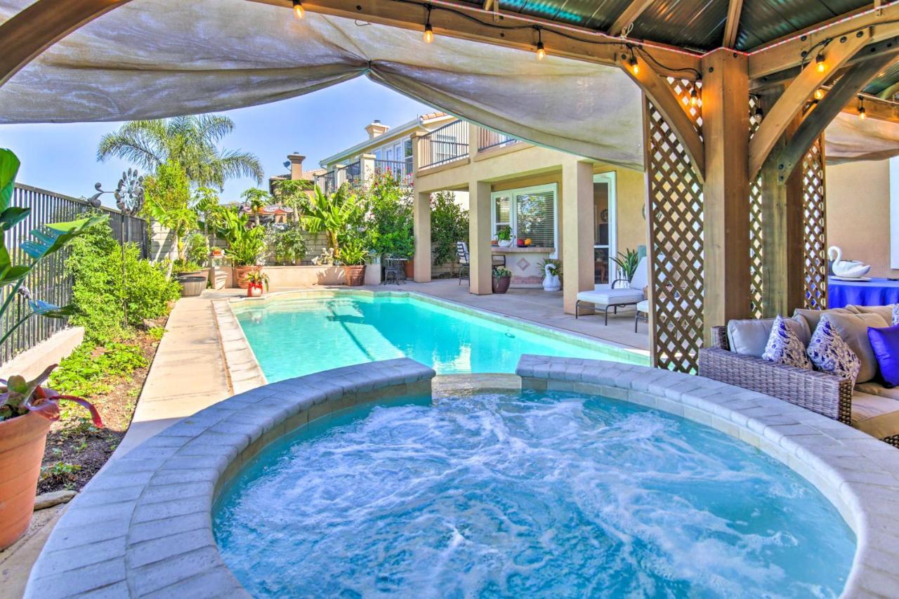 Luxury With Pool, And Views! Holiday home
