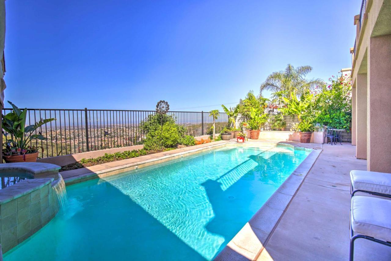 Luxury With Pool, And Views! Holiday home